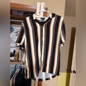 Forever 21 Black and White Casual Button Down Shirt